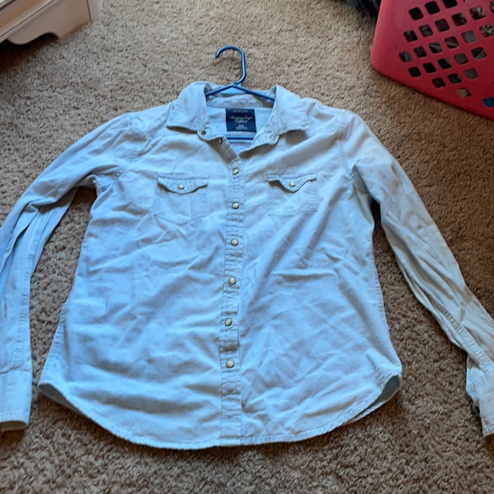 American Eagle favorite fit button up size M